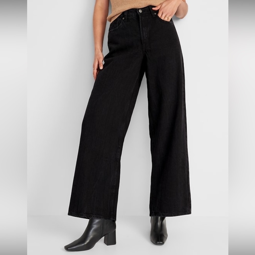 Extra High-Waisted Baggy Wide-Leg Jeans